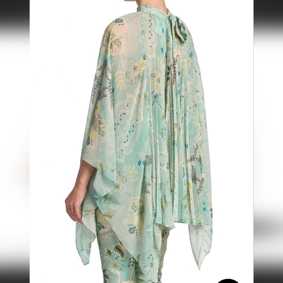 NWT$1000 ETRO Paisley Plisse Pleated Tie Back Light Blue Poncho One Size - Picture 8 of 15